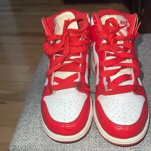 Dunk High GS 'Championship Red'
